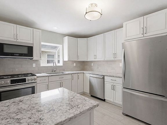 5th image of 16318 97th St