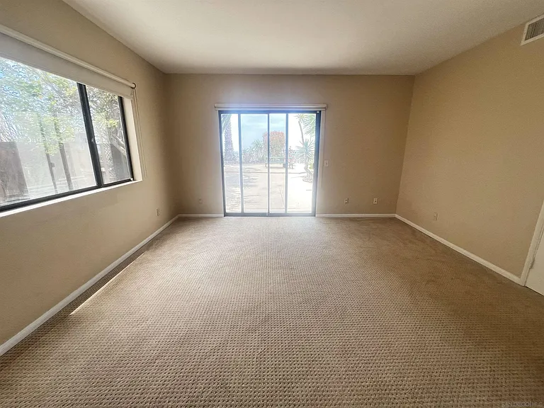 524 Reisling Ter — Photo 8