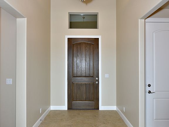 2nd image of 730 N Millcreek Springs Dr