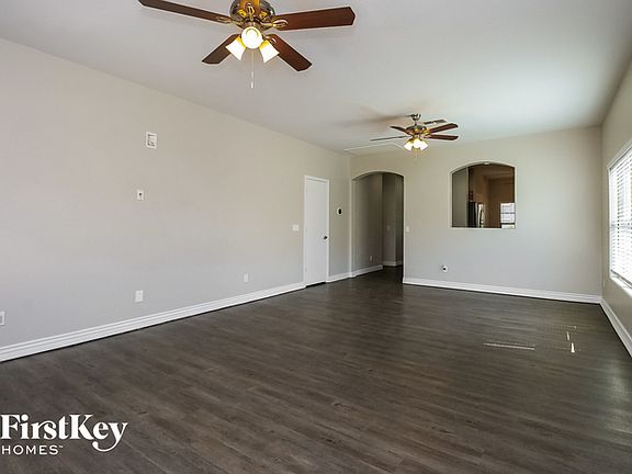 4th image of 1150 E Harold Dr