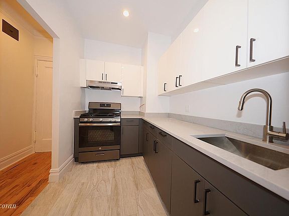 5th image of 3420 32nd St APT 1G