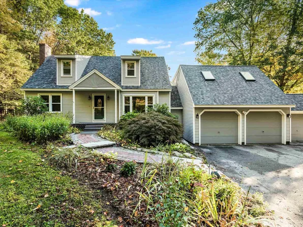 53 Cross Road, Hooksett, NH 03106
