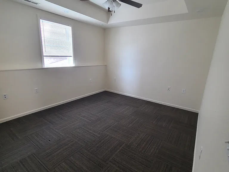113 W 16th St #113 — Photo 14