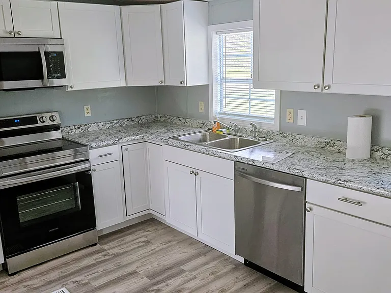 3842 Roy Webb Rd #4 — Photo 5