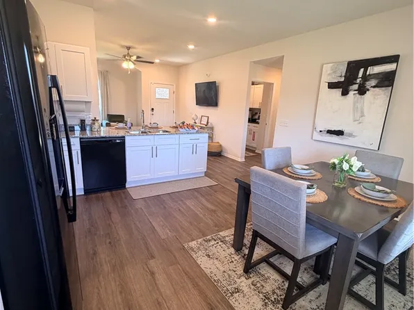 475 S Pittman St, Prairie Grove, AR 72753
