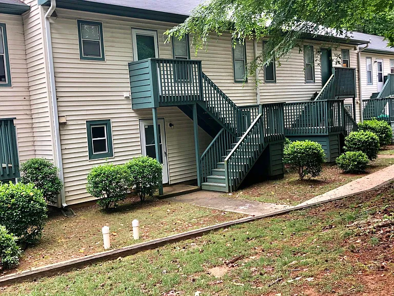 344 Ashley Forest Rd #H — Photo 4