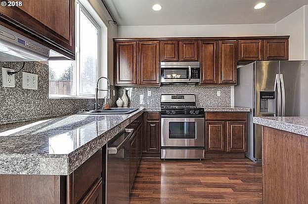 2nd image of 3454 SE Pinewood Ave