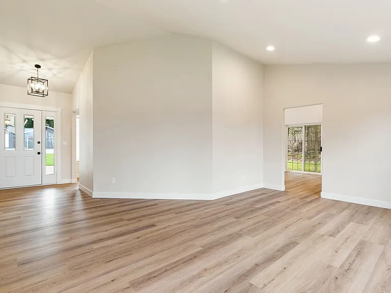 3815 Del Bonita Way — Photo 14