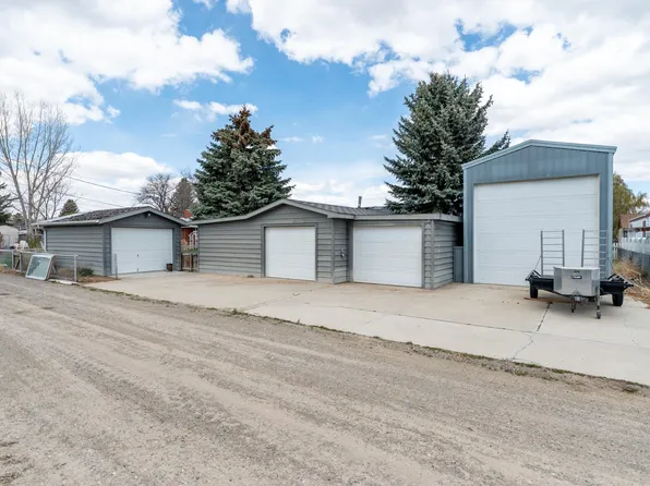 610 Avenue F, Powell, WY 82435