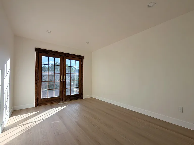 2234 Salisbury Way — Photo 10