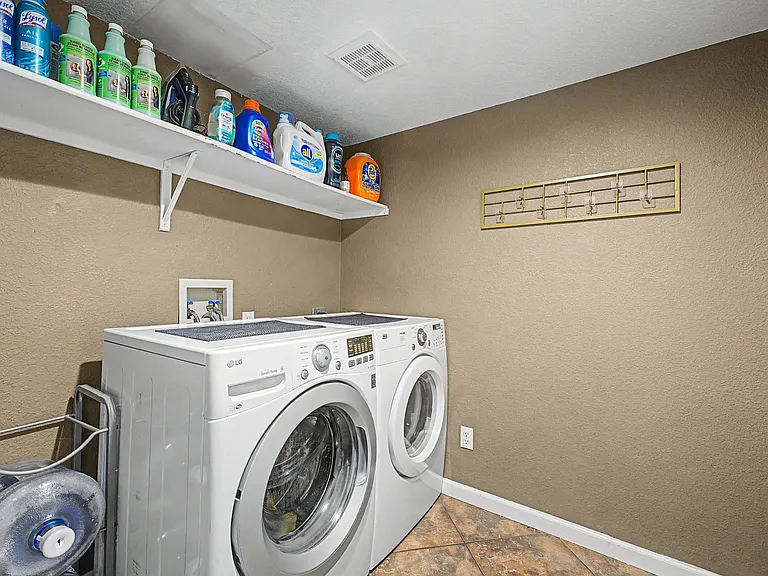 12410 N Echo Valley Dr — Photo 18