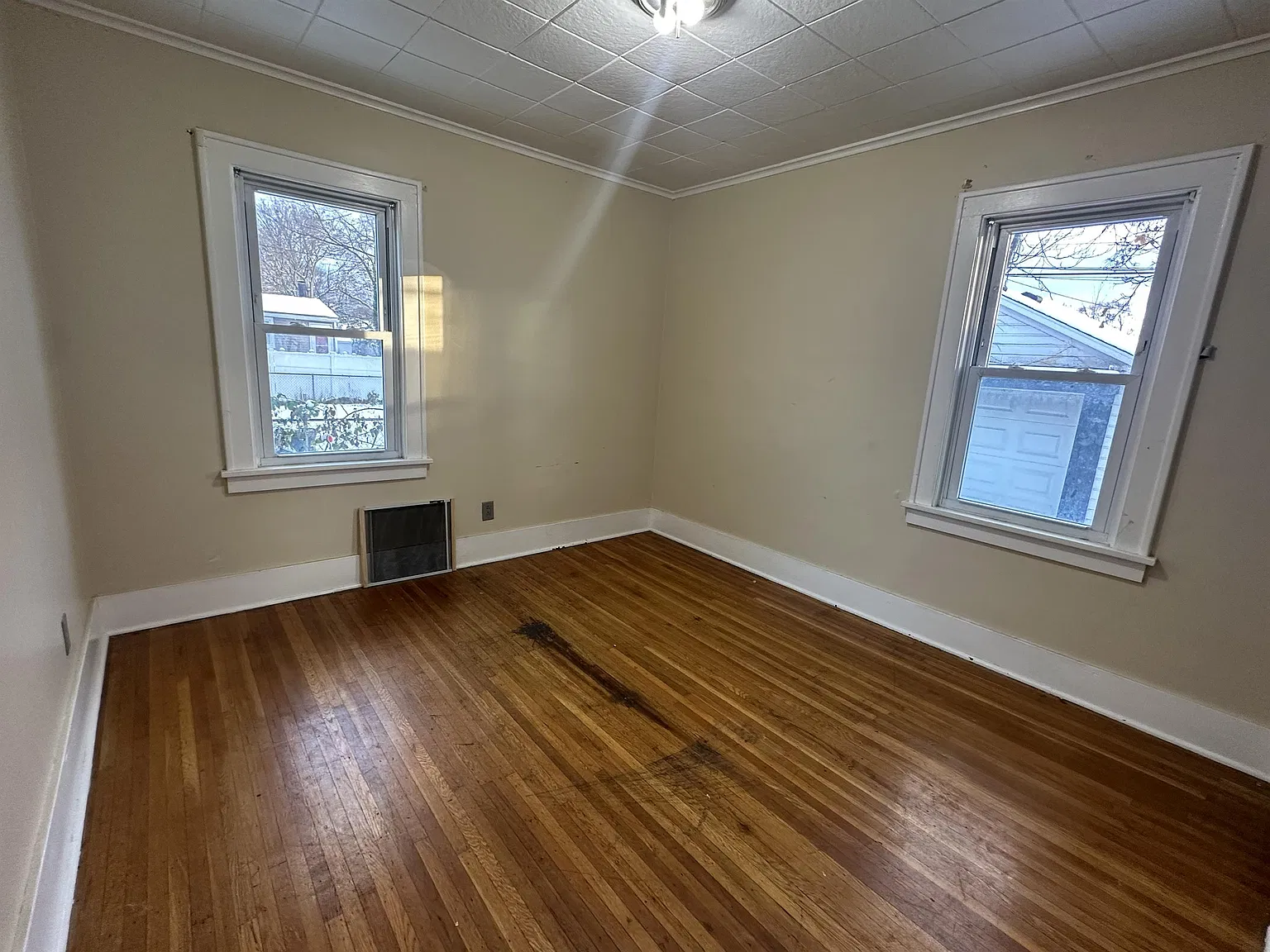 105 Beverly Heights - Down — Photo 3