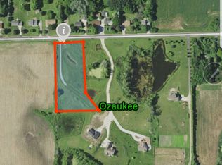2645 Sunset Rd, Port Washington, WI 53074