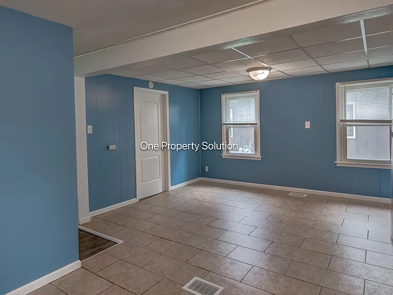 7611 Northcote Ave — Photo 21