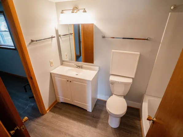 1 James St APT 4, Frederick, MD 21701