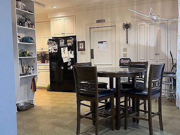 Dining area1