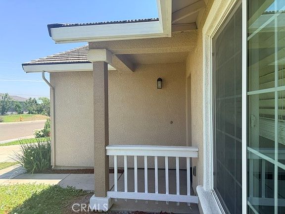 5th image of 2143 W Drake Ave