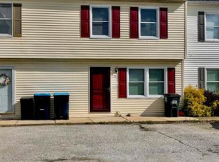 25 Camelot Ct, Stewartstown, PA 17363