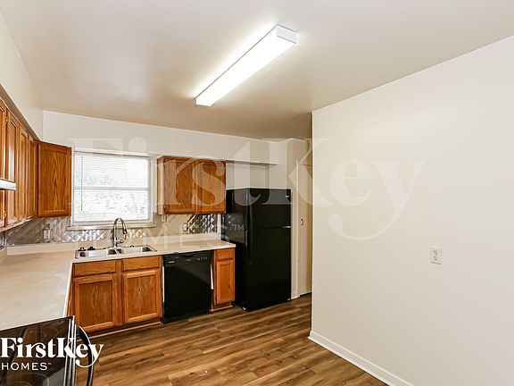 5th image of 10455 Plummer Dr