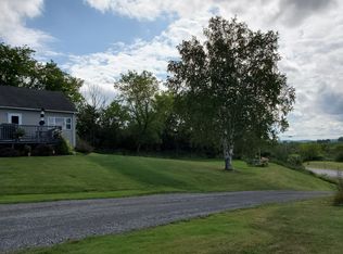 92 North St, Presque Isle, ME 04769