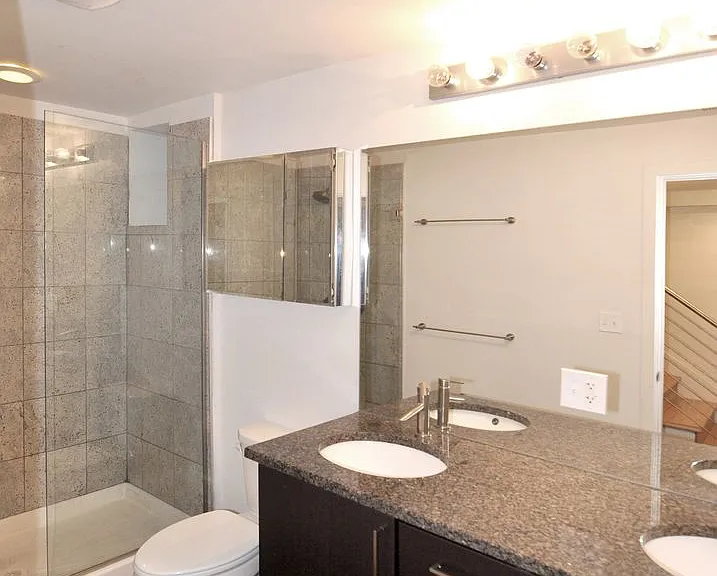 649 N Wolcott Ave #1S — Photo 5
