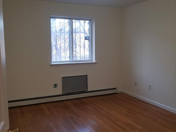 5th image of 3349 Olinville Ave APT 1