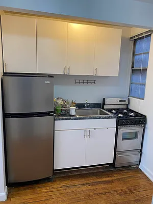 Rented by Sandra Greer Real Estate | media 11