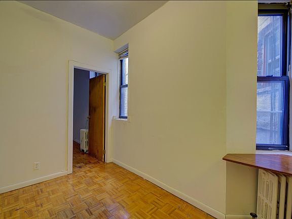 5th image of 425 E 66th St #5A
