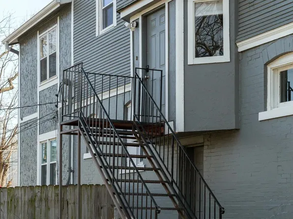 3929 Walnut St APT 2, Kansas City, MO 64111