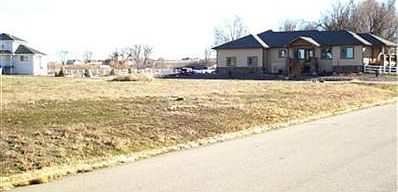 3rd image of 3424 Cottonwood Cir