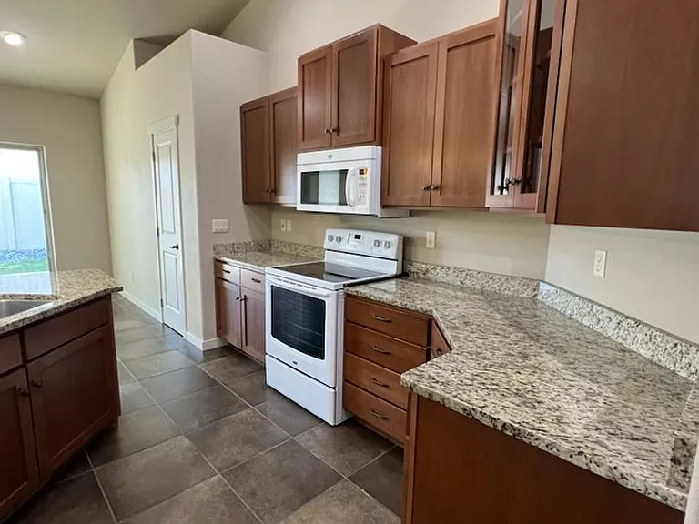 1497 Copper Loop — Photo 8
