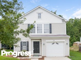 1231 Willow Bridge Ct, Charlotte, NC 28216