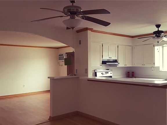 3rd image of 5200 Royalton Rd APT 12A