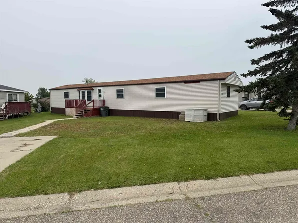 405 31st Ave Lot 80, Minot, ND 58701