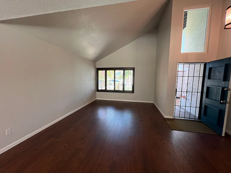 1371 La Mancha Pl — Photo 15