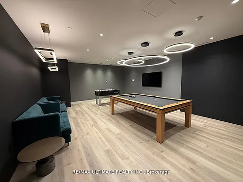 30 Upper Mall Way Photo 1
