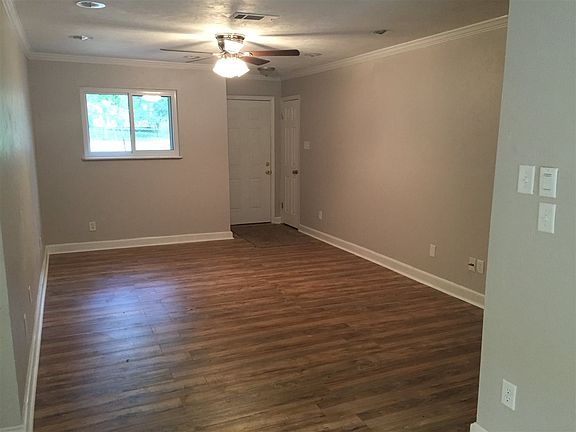 4th image of 2658 Faversham Dr