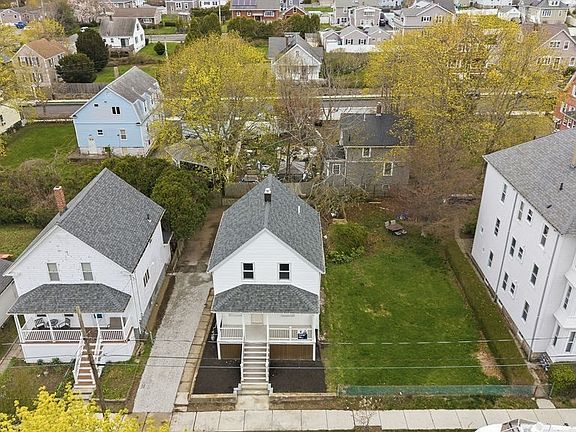 3rd image of 14 Bolton Rd