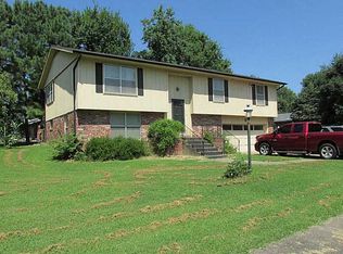503 Indian Trl, Springdale, AR 72764