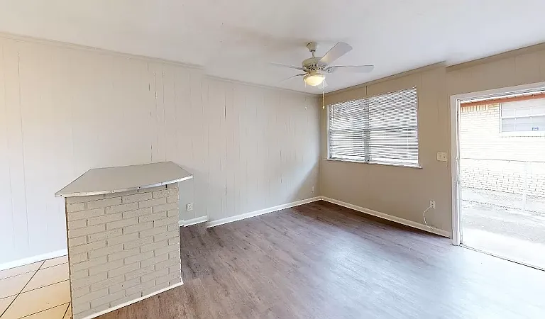 5687 Atlee Ave — Photo 4