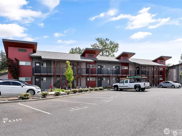 1880 Front Street #205, Lynden, WA 98264