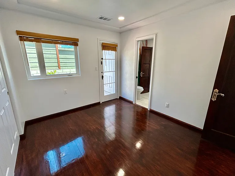 5051 Del Monte Ave — Photo 17