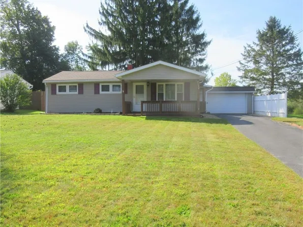 3104 Polly Rd, Ravenna, OH 44266