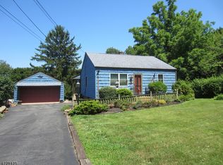 112 Fairmount Ave, Chester, NJ 07930