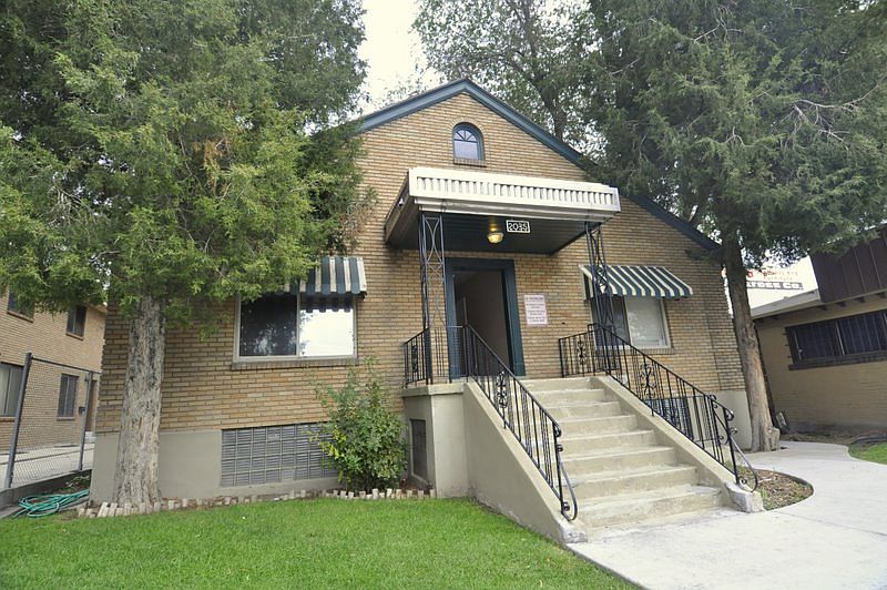 Building Photo 4