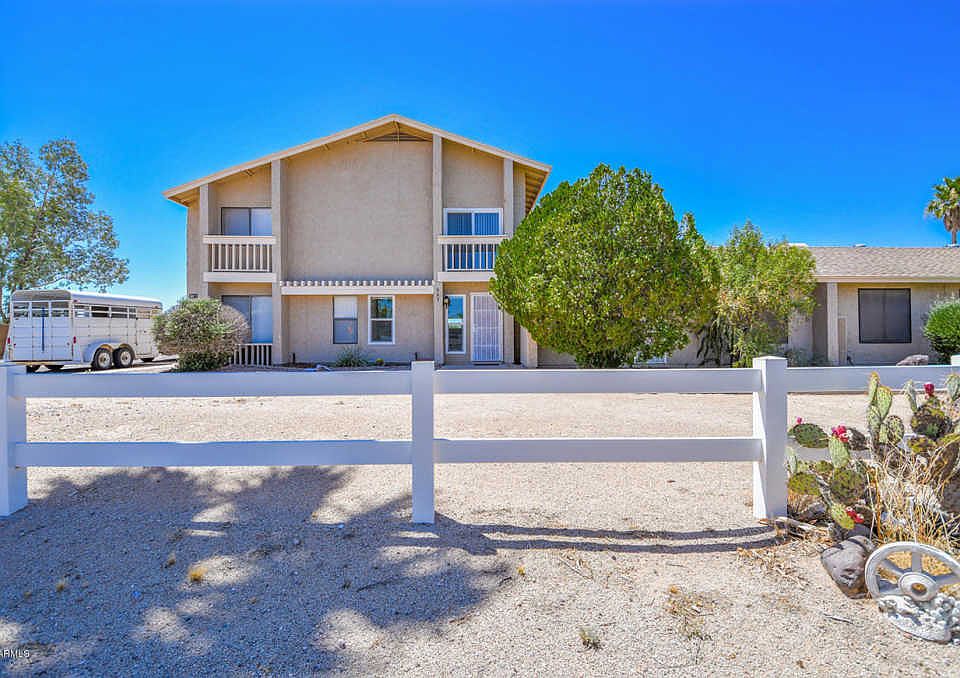 1st image of 685 W Calle Tuberia