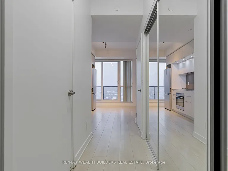 170 Sumach St #2011 — Photo 8