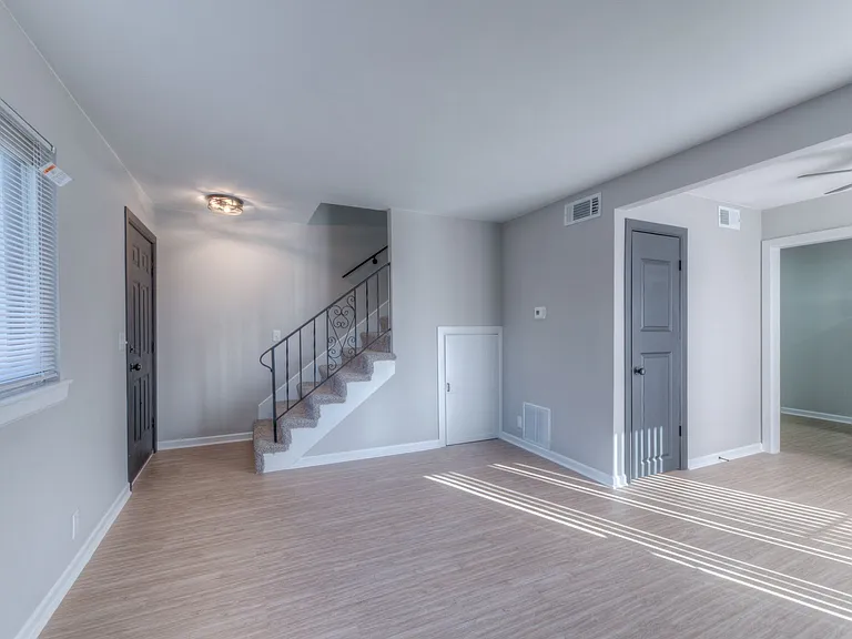Windsor Village Townhomes — Photo 33