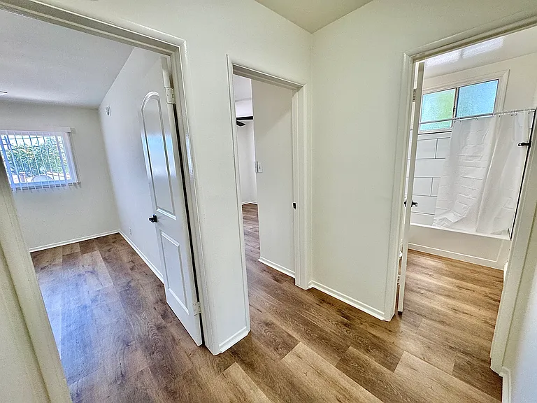 6743 Haskell Ave #6 — Photo 10