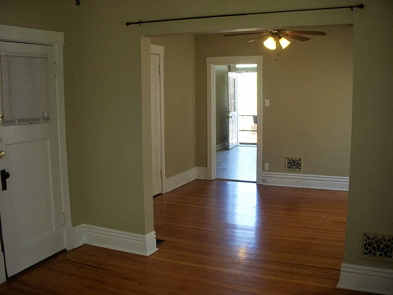5341 Bancroft Ave #2W — Photo 7